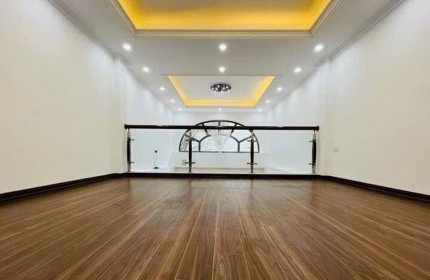 BÁN NHÀ NGUYỄN CHÍ THANH DIỆN TÍCH 40m2 MẶT TIỀN 3,8M, 5 TẦNG, NGÕ Ô TÔ GIÁ 8,5 TỶ